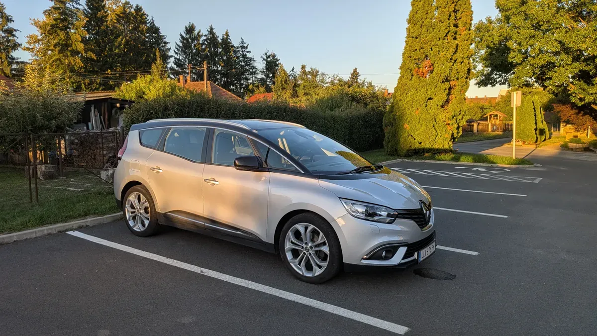 Renault Grand Scénic 2017 photo 3