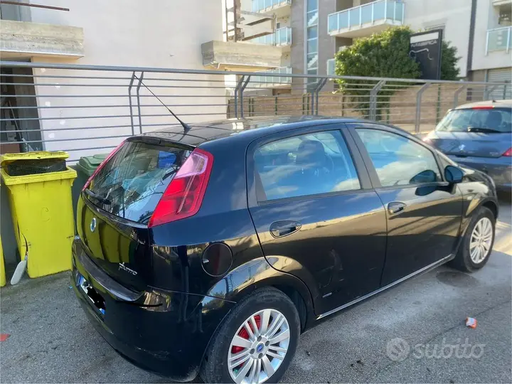 Fiat Grande Punto 2007 photo 4
