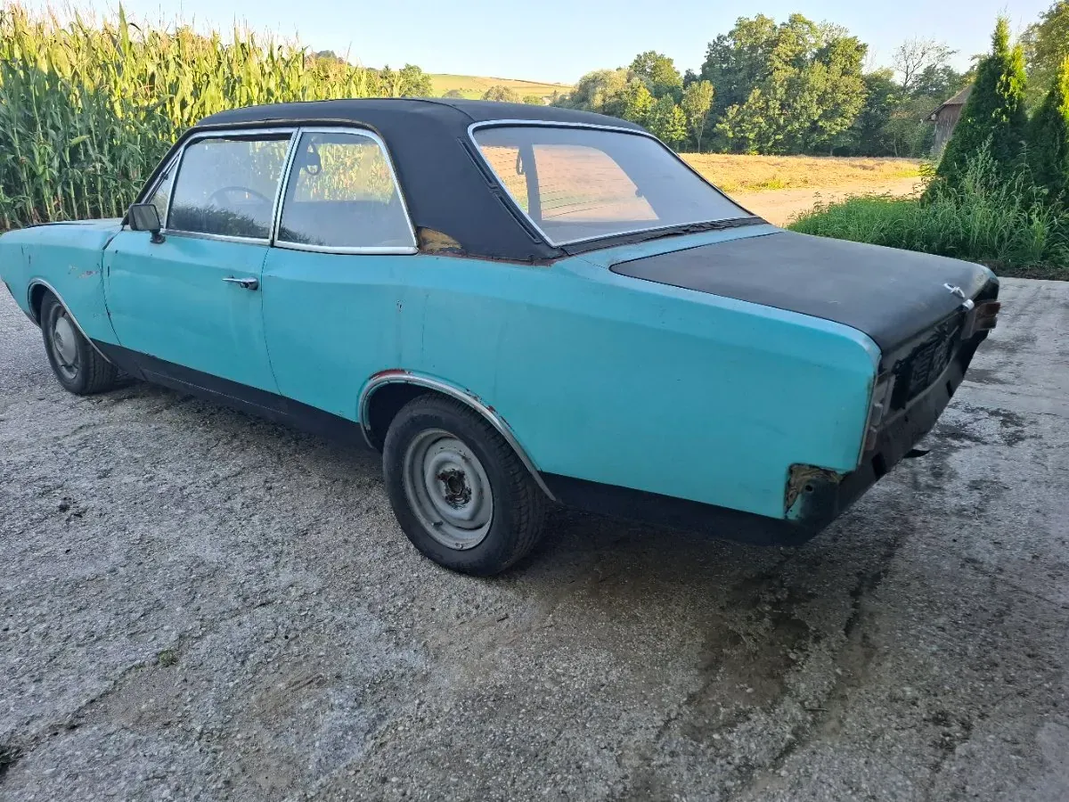 Opel Rekord 1971 photo 2