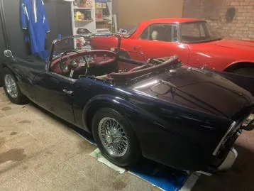 Daimler Dart Sp250