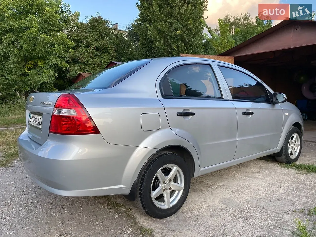 Chevrolet Aveo 2010 photo 3