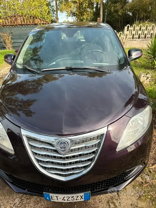 Lancia Ypsilon