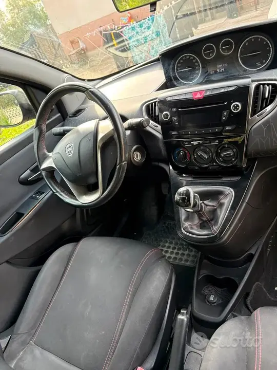 Lancia Ypsilon 2014 photo 4
