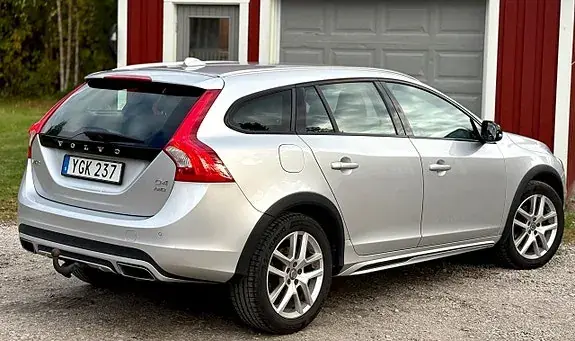 Volvo V60 Cross Country 2017 photo 5