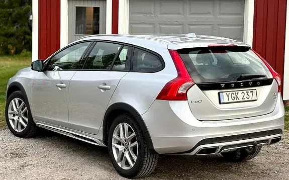 Volvo V60 Cross Country 2017 photo 4