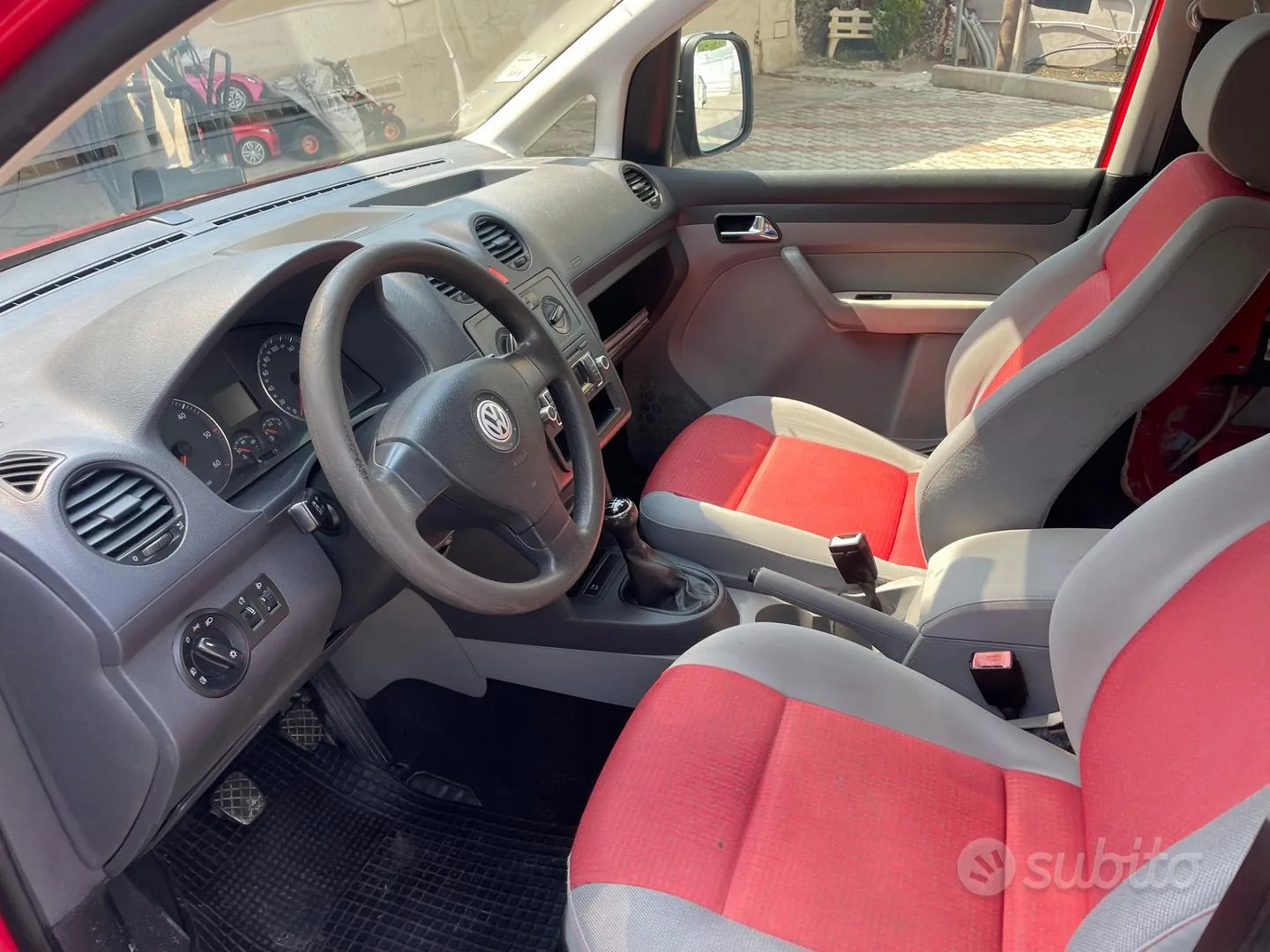 Volkswagen Caddy 2009 photo 3