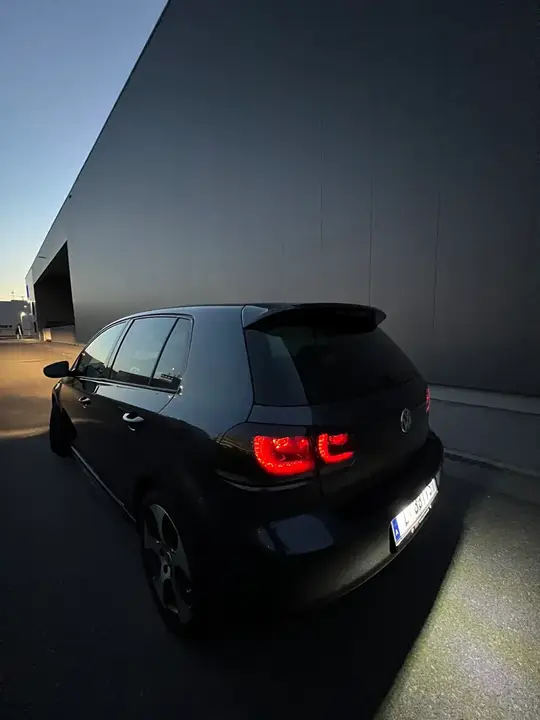 Volkswagen Golf 6 2011 photo 2
