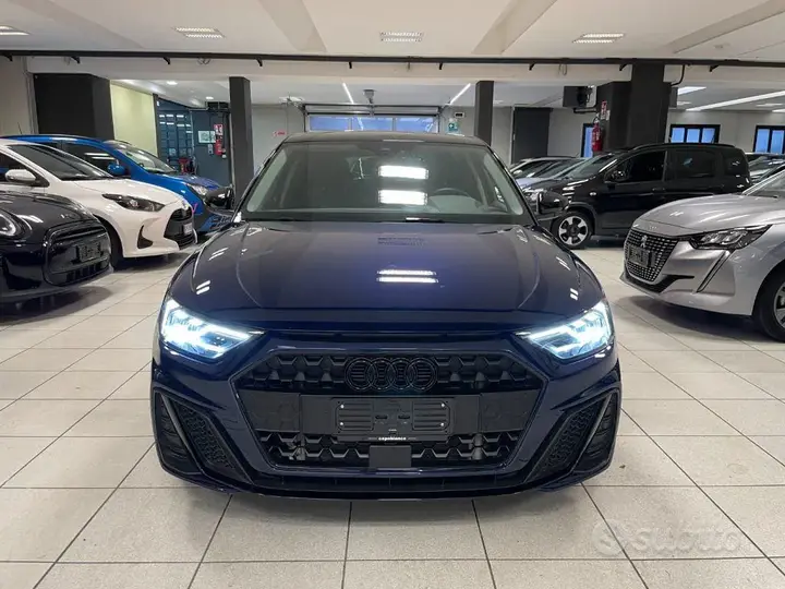 Audi A1 2025 photo 2