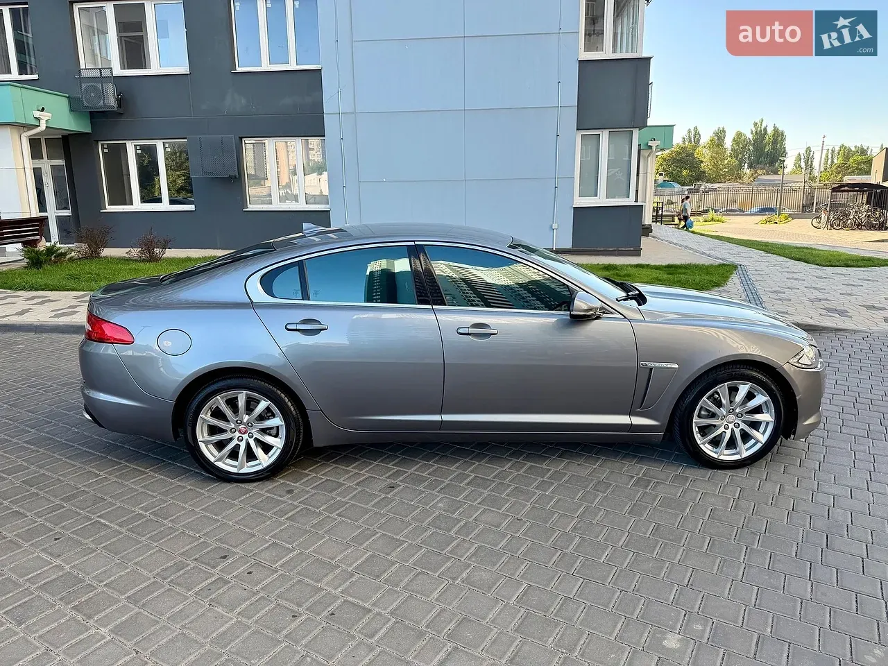 Jaguar Xf 2014 photo 5