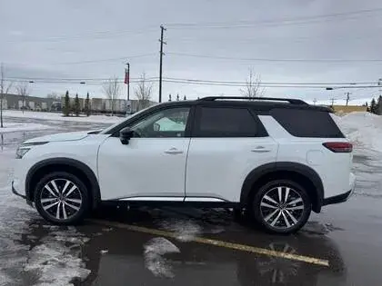 Nissan Pathfinder 2025 photo 2