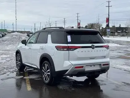 Nissan Pathfinder 2025 photo 3