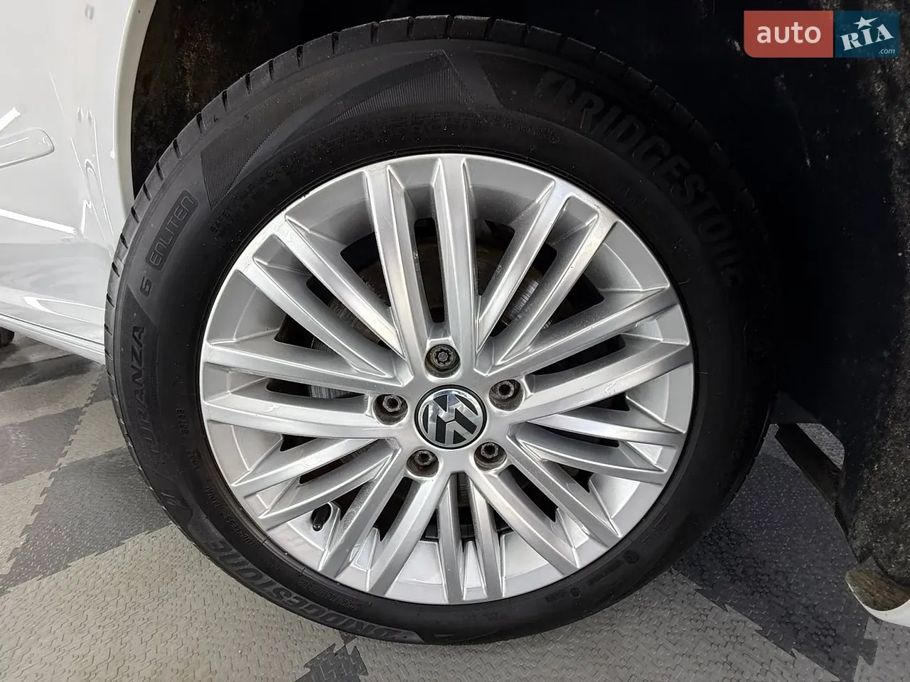 Volkswagen Touran 2014 photo 4