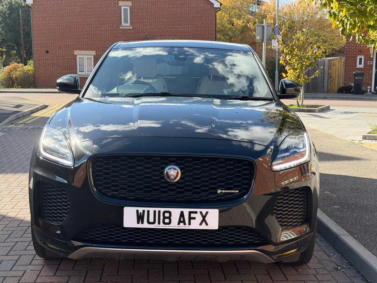 Jaguar E-Pace 2018 photo 2