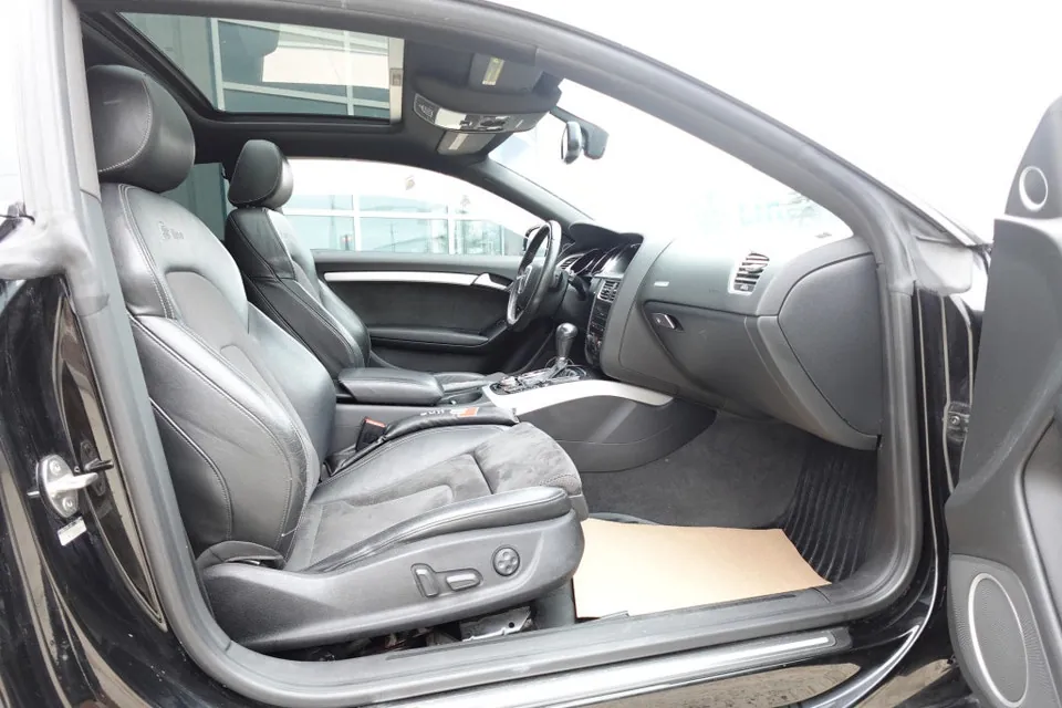Audi A5 2012 photo 2