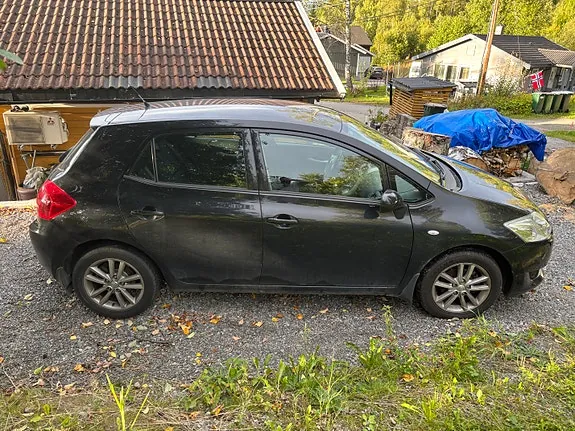 Toyota Auris 2008 photo 3