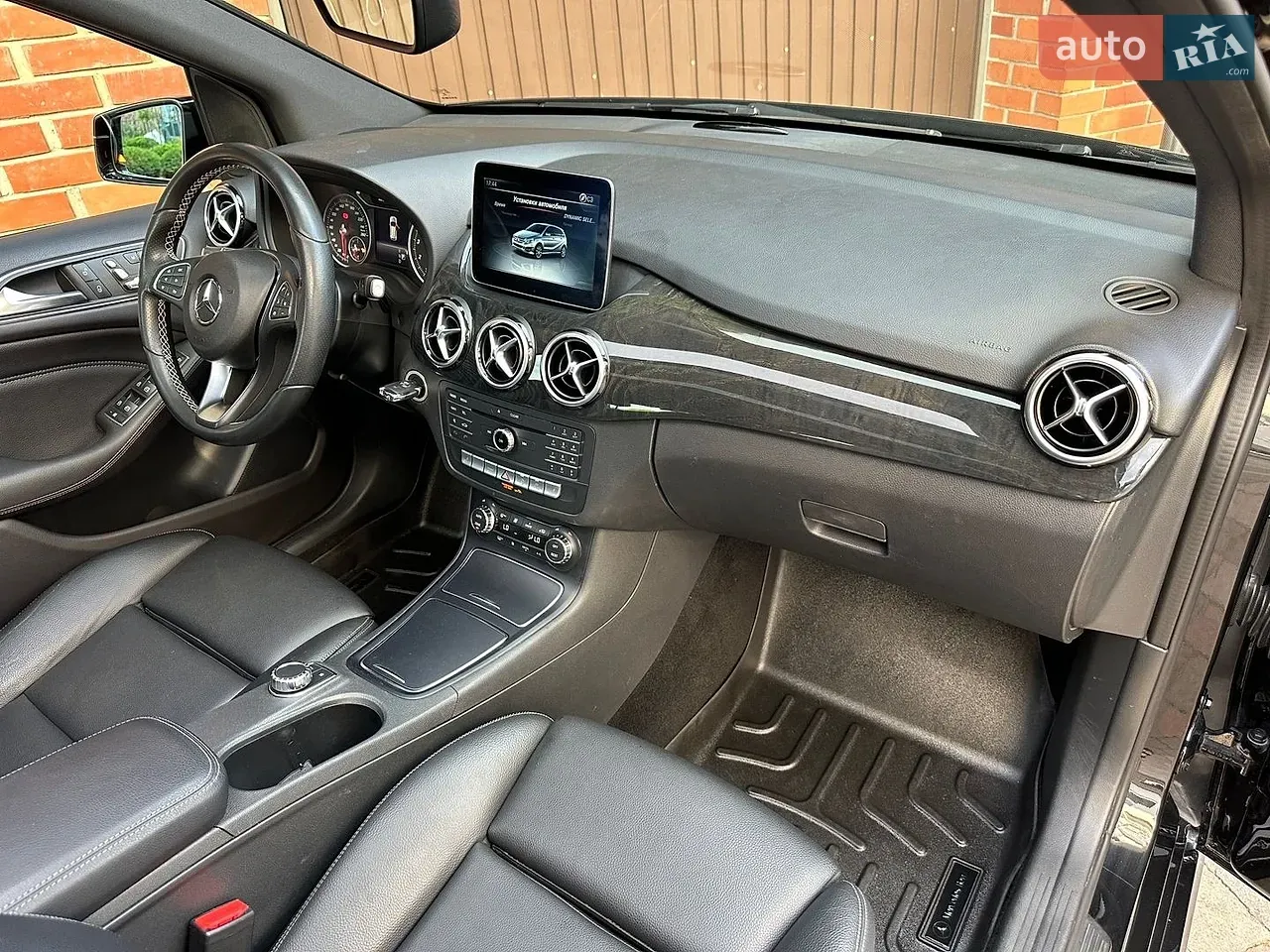 Mercedes-Benz B-Class 2017 photo 3