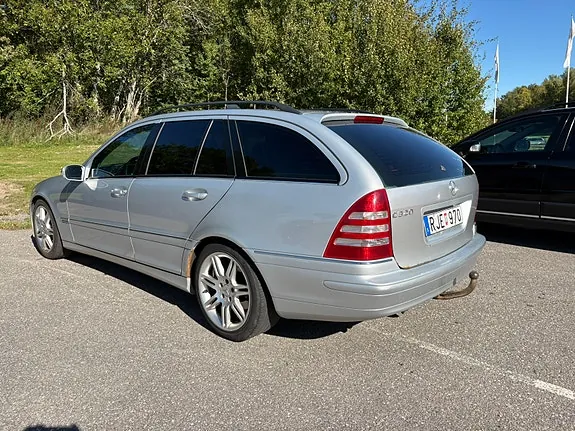 Mercedes-Benz C320 2007 photo 3