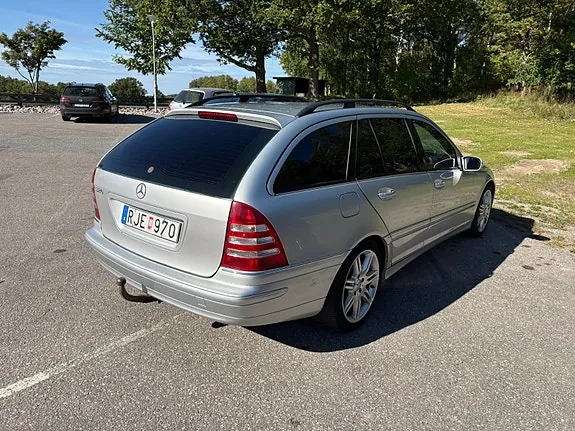 Mercedes-Benz C320 2007 photo 4