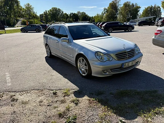 Mercedes-Benz C320 2007 photo 2