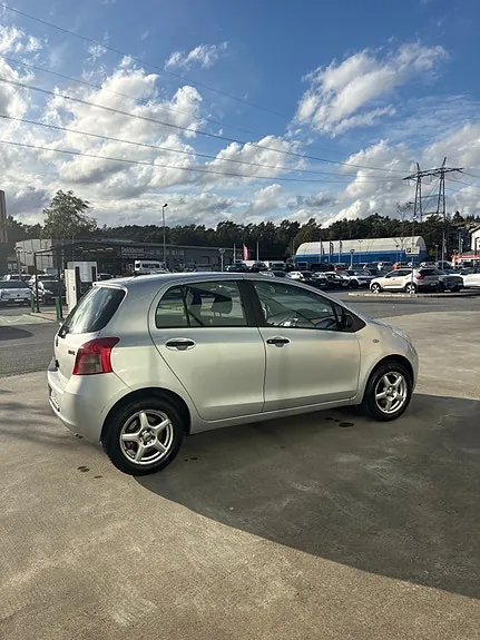Toyota Yaris 2006 photo 4