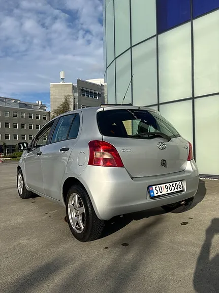 Toyota Yaris 2006 photo 2