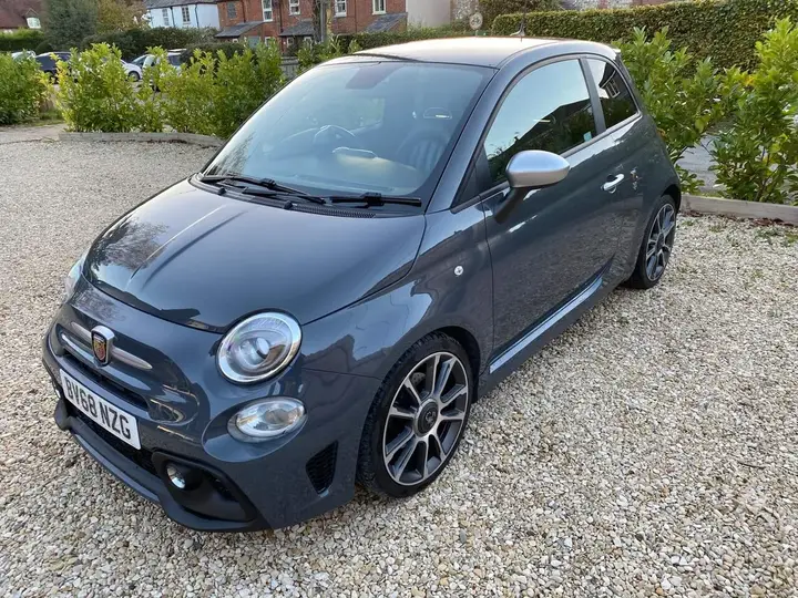 Abarth 595 2018 photo 3