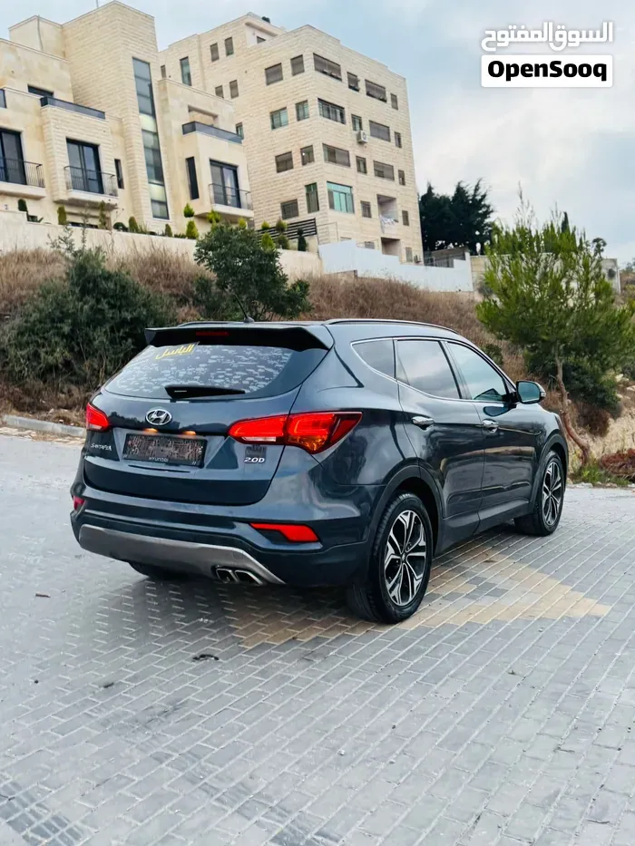 Hyundai Santa Fe 2017 photo 2