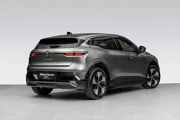 Renault Megane E-Tech 2022 photo 2