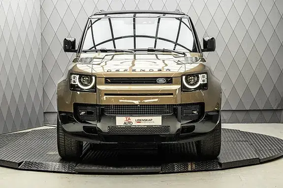 Land Rover Defender 110 2024 photo 4