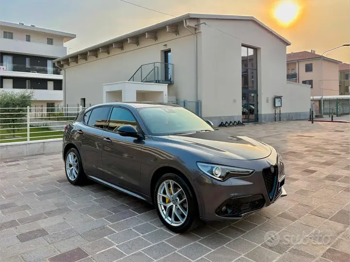 Alfa Romeo Stelvio 2022 photo 4