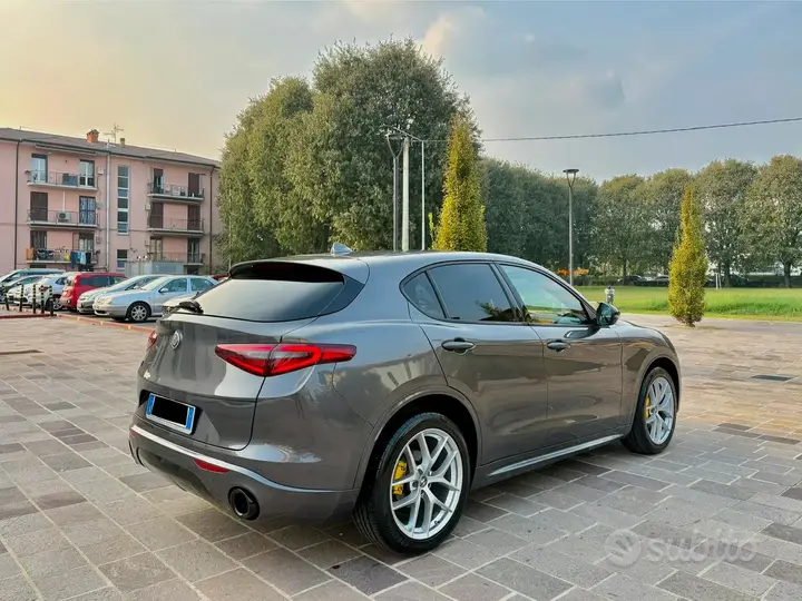 Alfa Romeo Stelvio 2022 photo 3