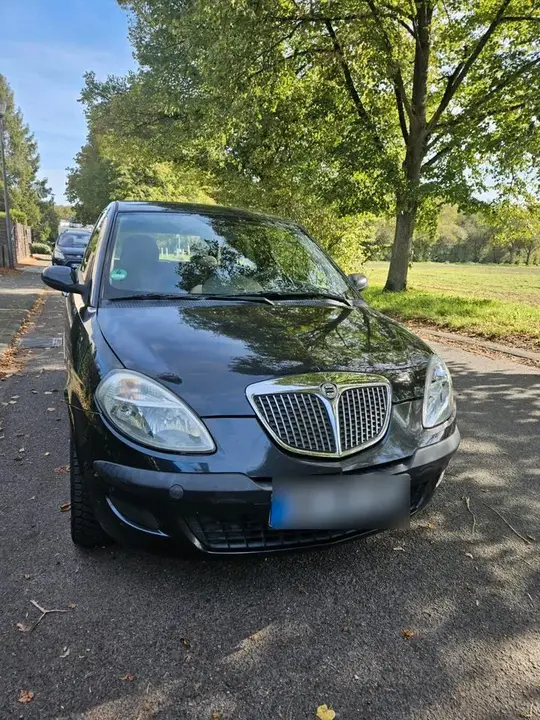 Lancia Ypsilon