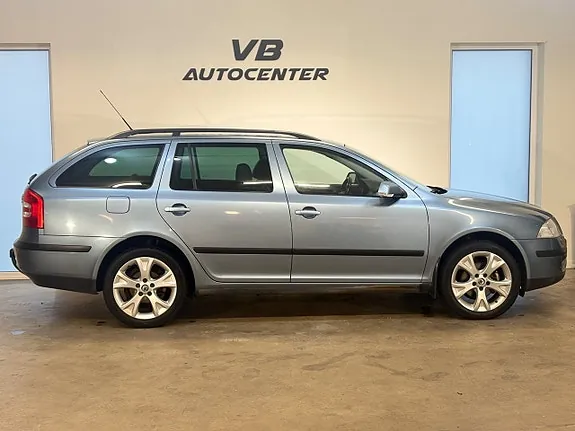 Skoda Octavia 2008 photo 2