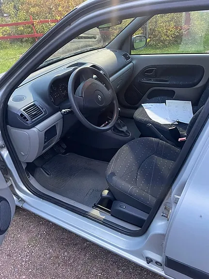 Renault Clio 2003 photo 4