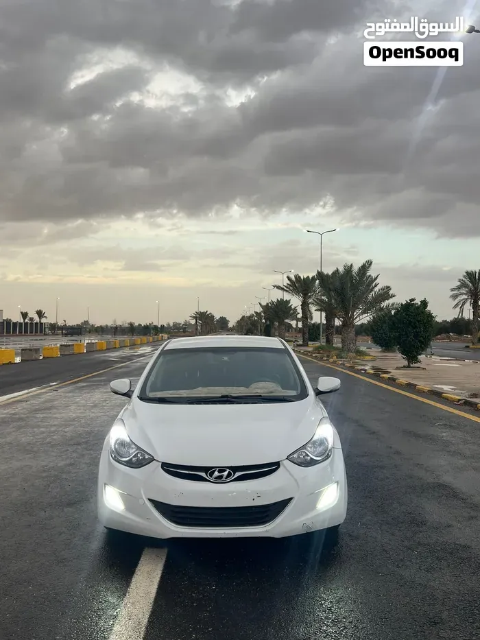 Hyundai Avante 2012 photo 4