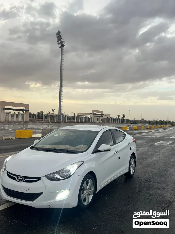 Hyundai Avante 2012 photo 2