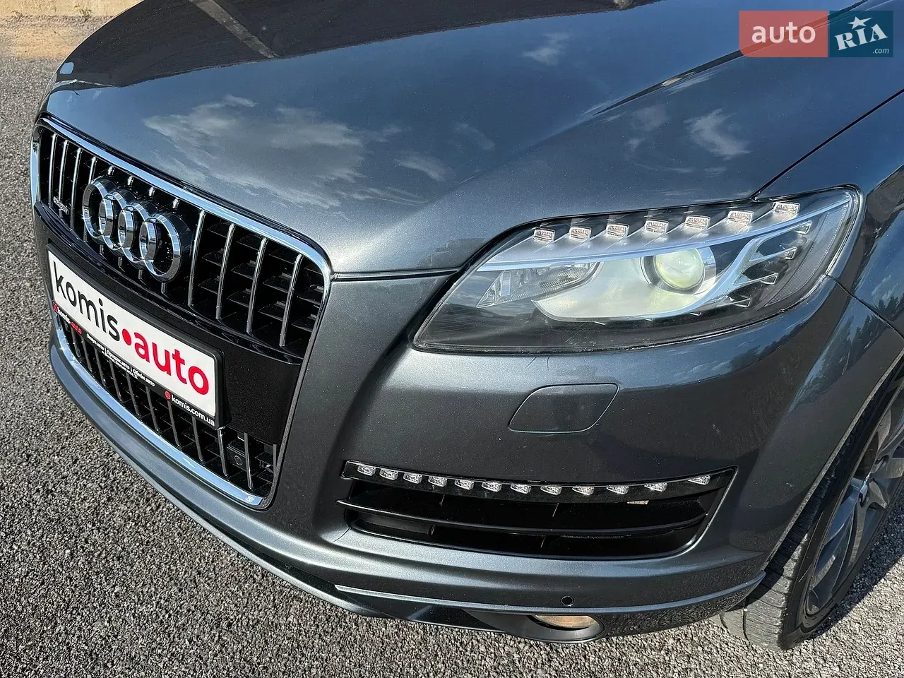 Audi Q7 2012 photo 4