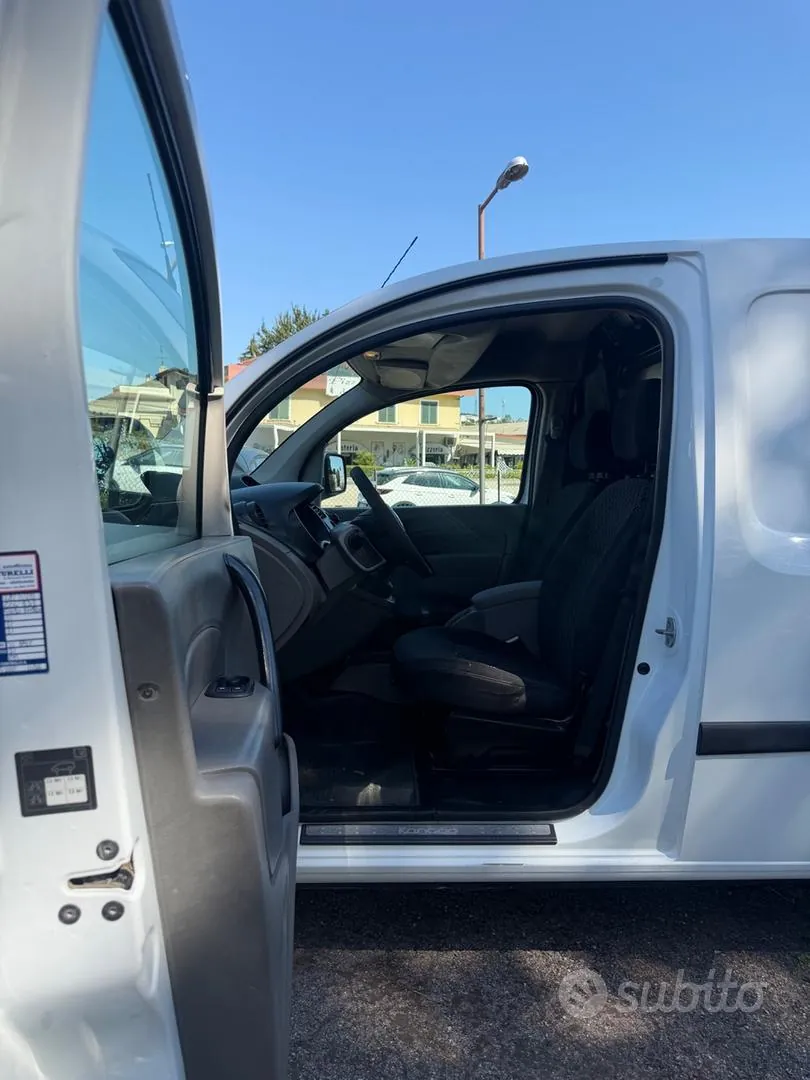 Renault Kangoo 2009 photo 4