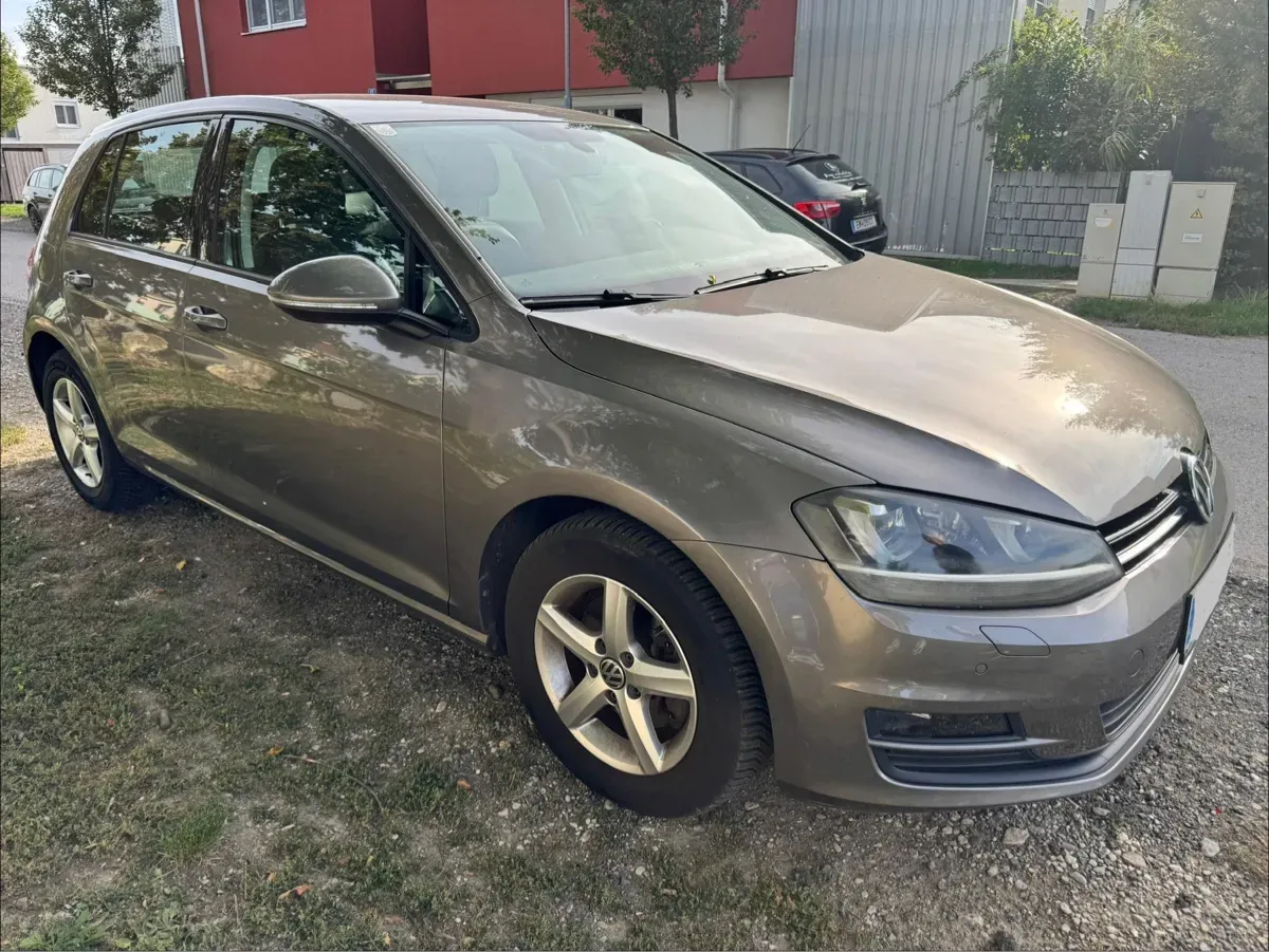 Volkswagen Golf 2013 photo 2