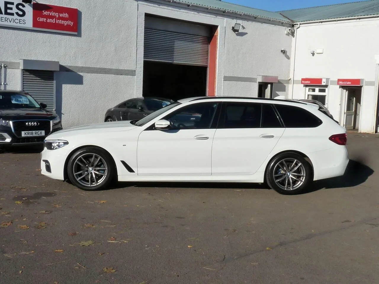 BMW 5 Series 2018 photo 4