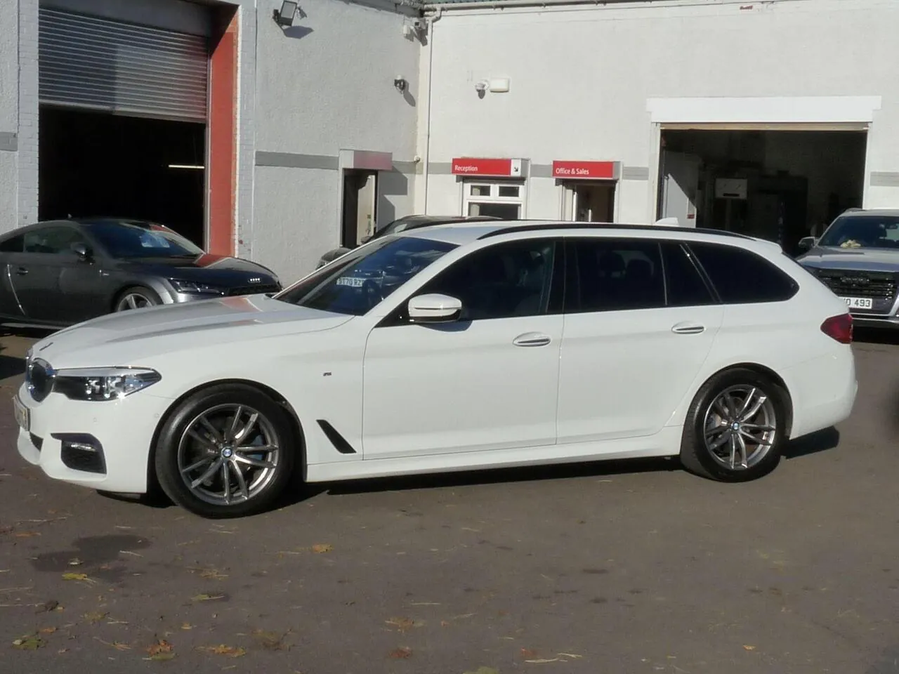BMW 5 Series 2018 photo 3