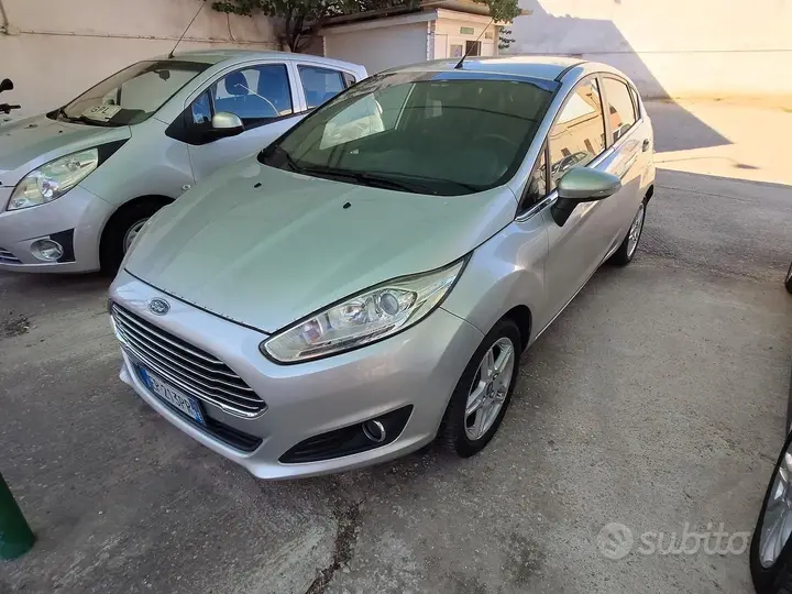 Ford Fiesta 2013 photo 4