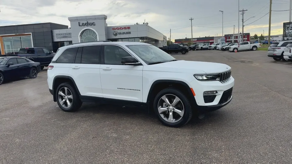 Jeep Grand Cherokee 2022 photo 2