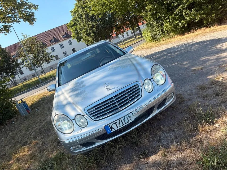 Mercedes-Benz E 270