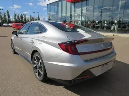 Hyundai Sonata 2022 photo 3