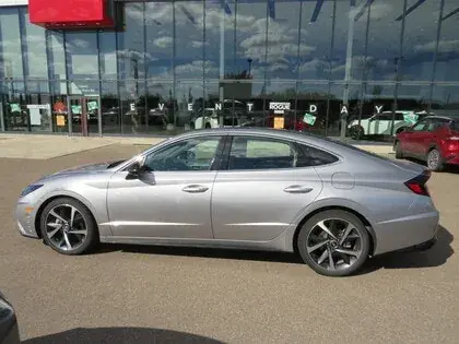 Hyundai Sonata 2022 photo 2