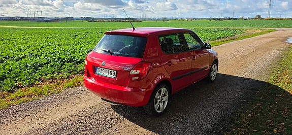 Skoda Fabia 2008 photo 4