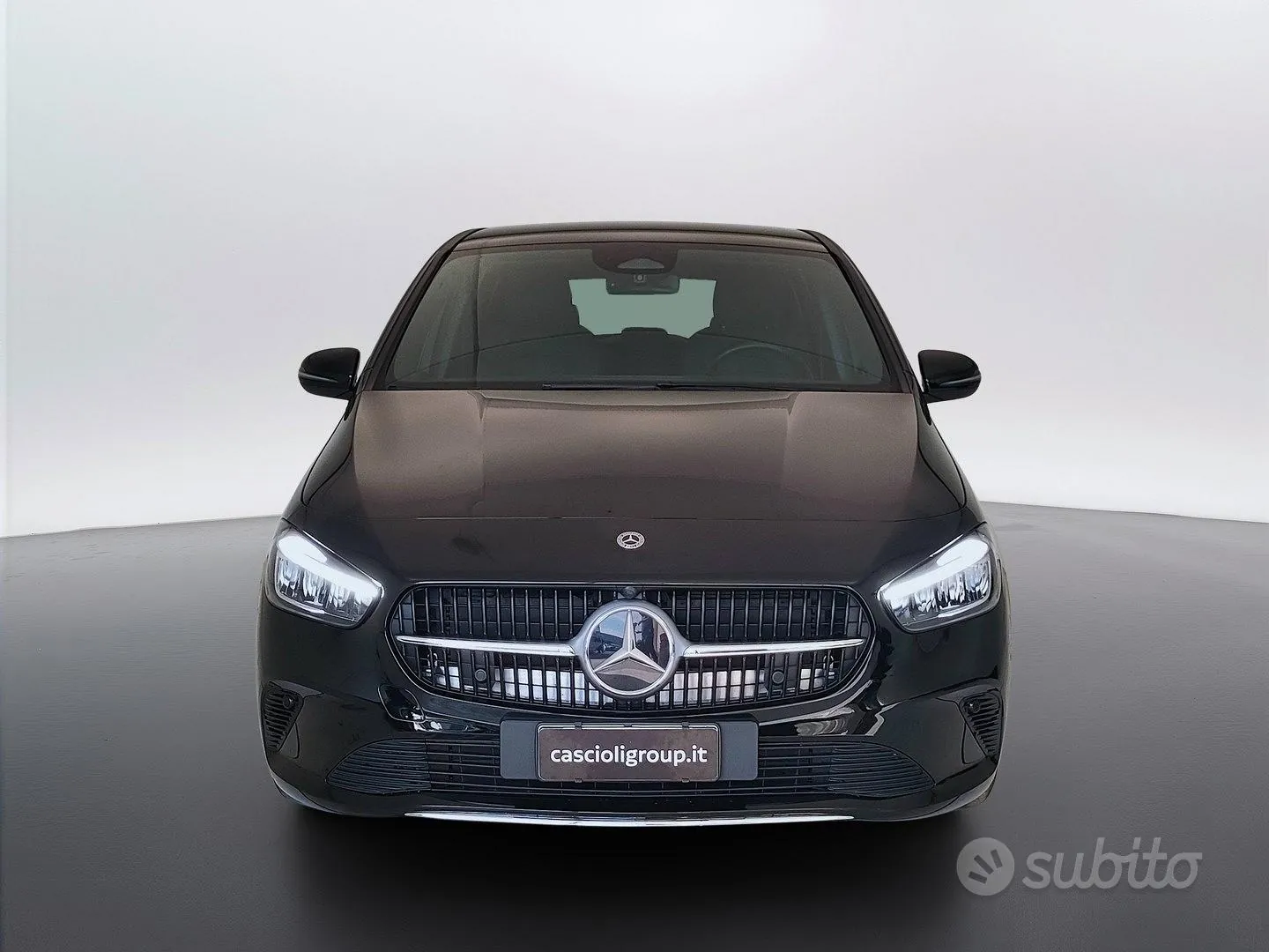 Mercedes-Benz C-Class 2025 photo 2