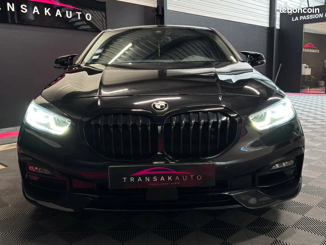BMW Series 1 2019 photo 2