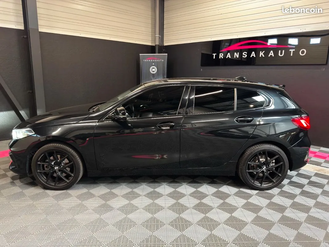 BMW Series 1 2019 photo 3
